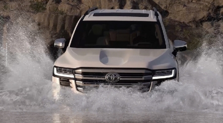 Toyota Land Cruiser 300 VXR Diesel 3.3L Twin Turbo A/T 2022